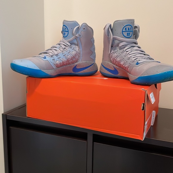 Nike Hyperdunk 2016 PE shoes - Picture 4 of 16